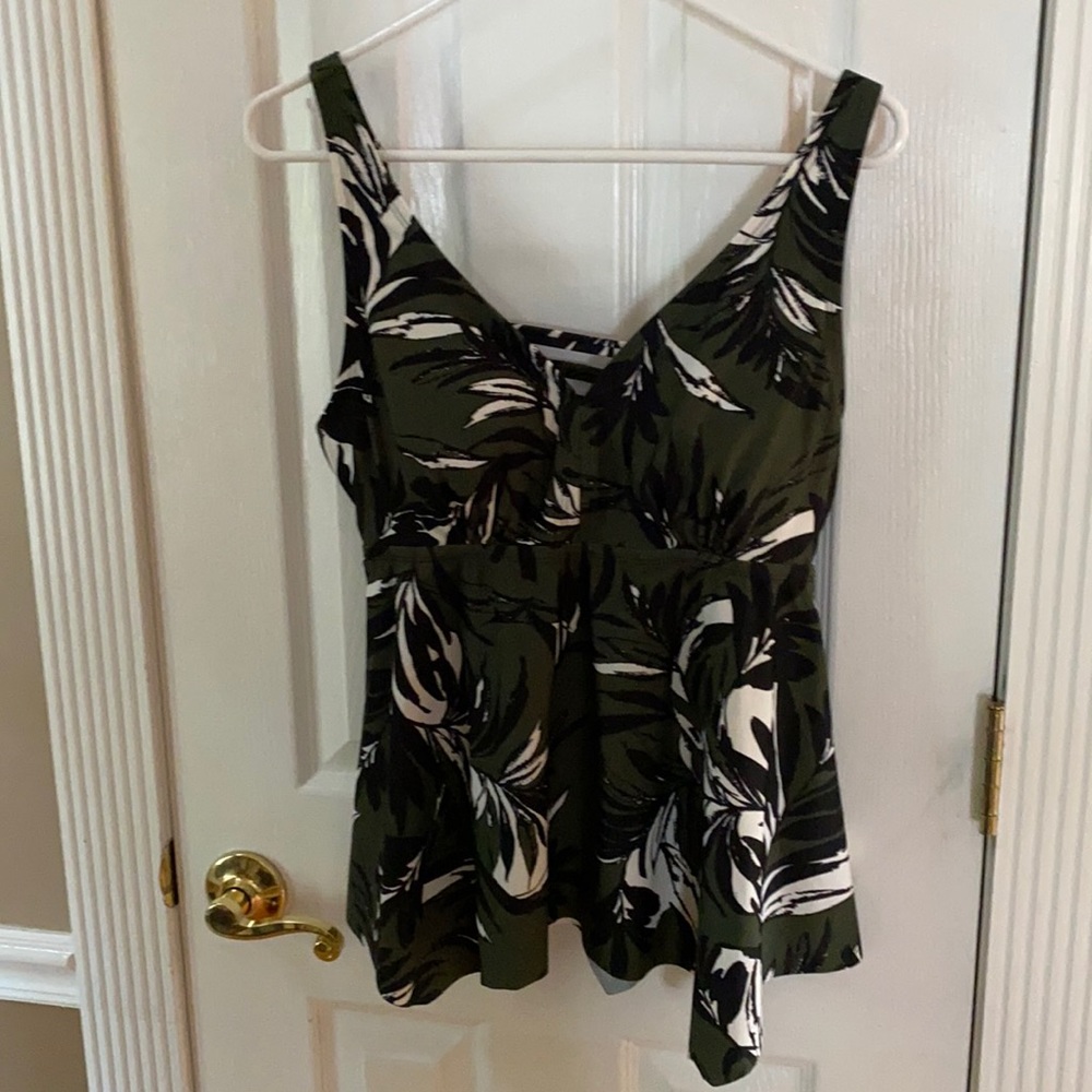 Kona Sol Tankini Bathing suit top